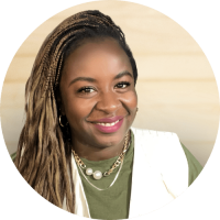 Lauren Tudor headshot